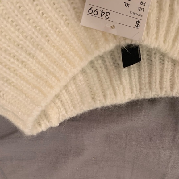 NWT knit sweater! - Picture 3 of 3